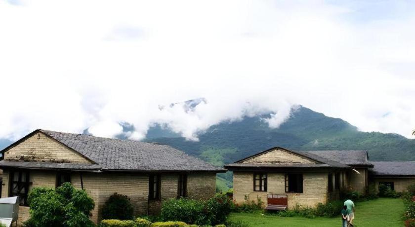 Hananoie - A Permaculture Resort Похара Екстериор снимка