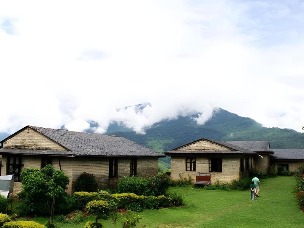 Hananoie - A Permaculture Resort Похара Екстериор снимка